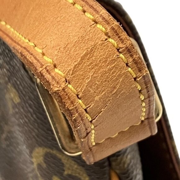 LOUIS VUITTON Brown Monogram Shoulder Bag - Picture 7 of 9